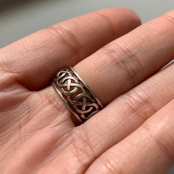 Ring - Picture 4 of 4